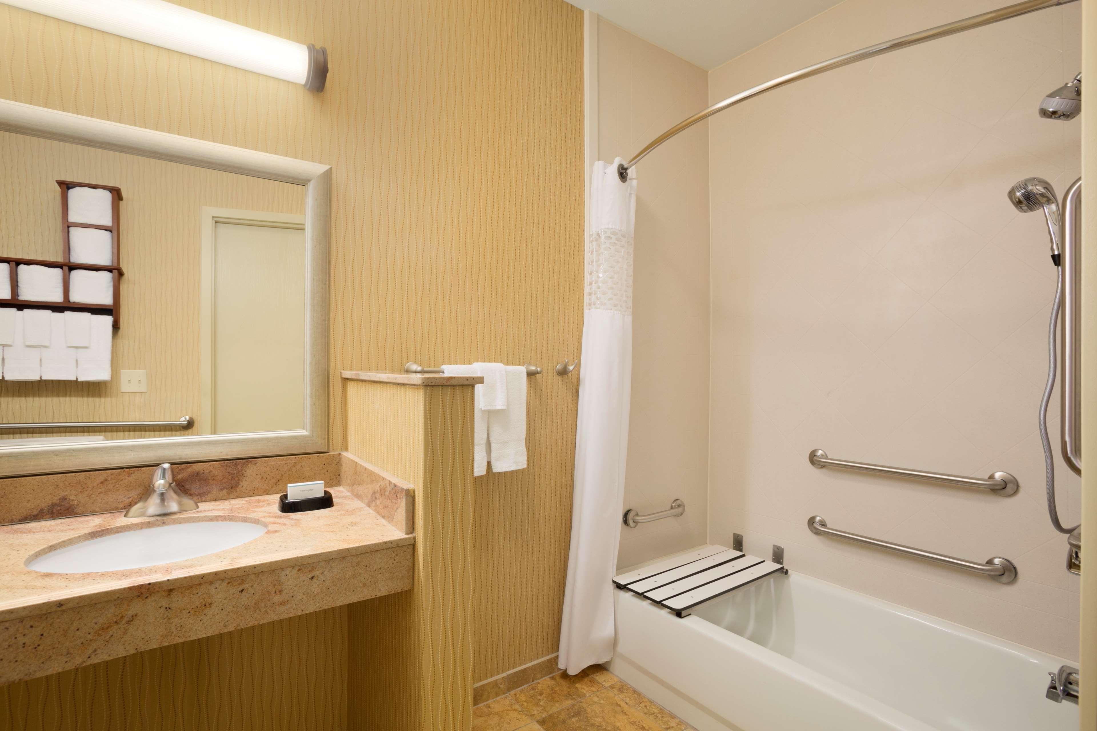 Hampton Inn Fort Worth Southwest Cityview Экстерьер фото